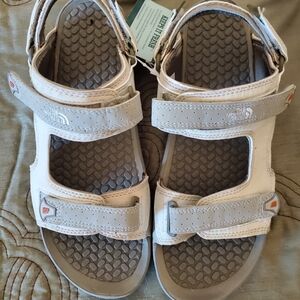 THE NORTH FACE Sandals. Size 8